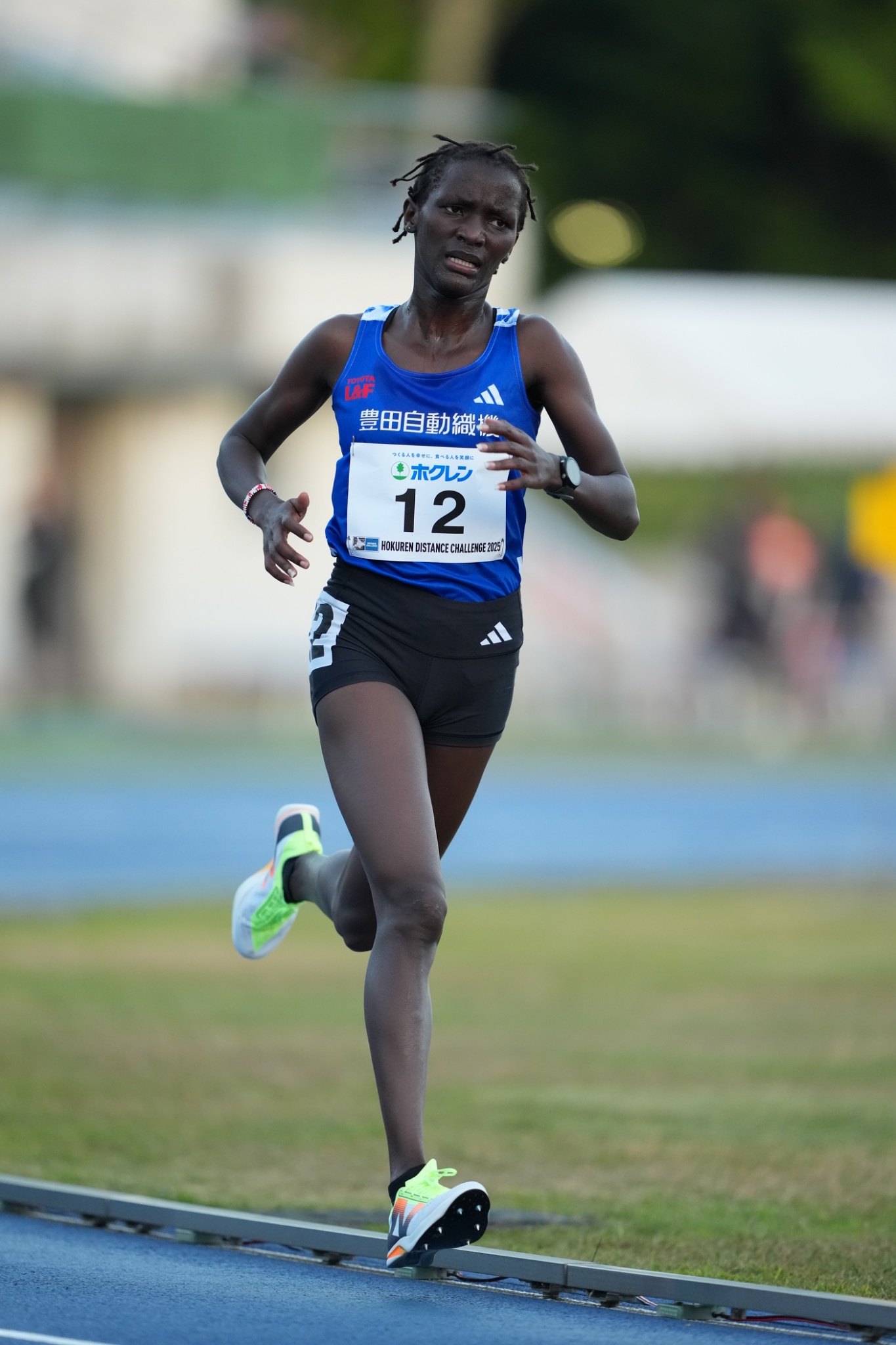 マーガレット<br>エカラレ